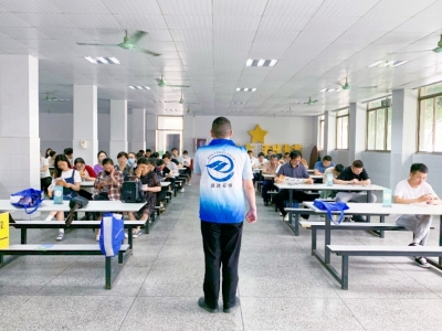 反诈宣传在行动，垃圾分类树新风